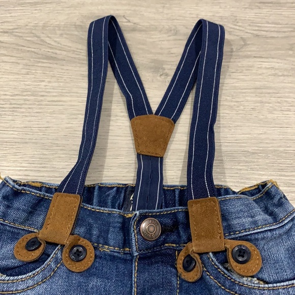 OshKosh B’Gosh Baby Jeans with Suspenders - Picture 2 of 5